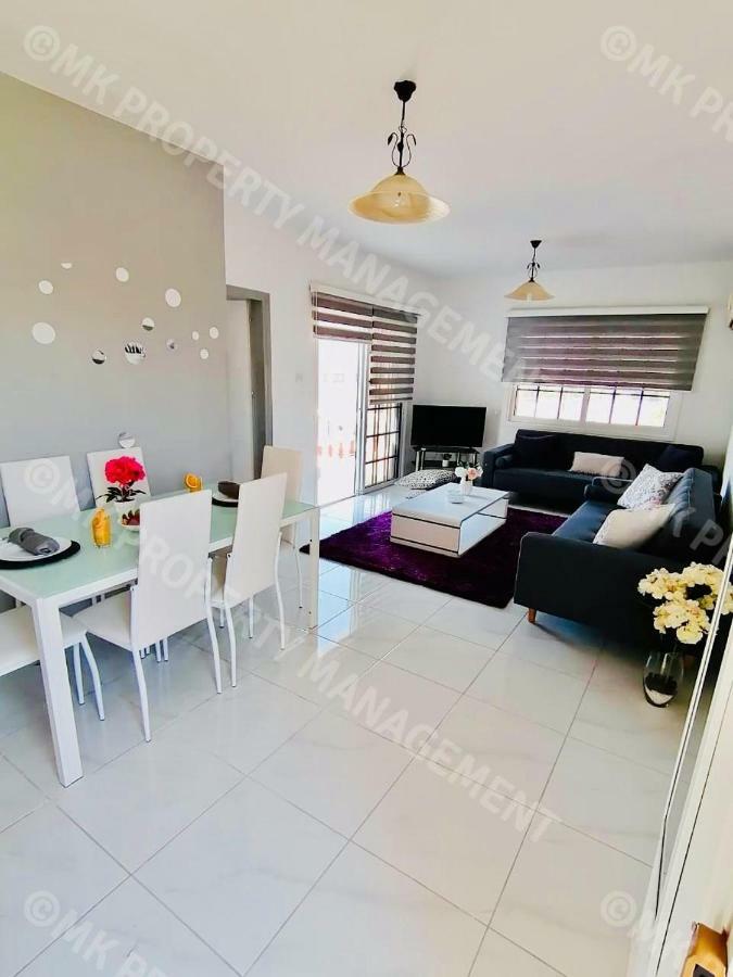 Lysia Sea-View Apartment ลาร์นาคา ภายนอก รูปภาพ