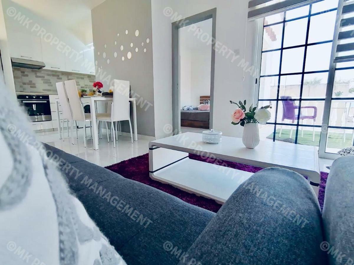 Lysia Sea-View Apartment ลาร์นาคา ภายนอก รูปภาพ